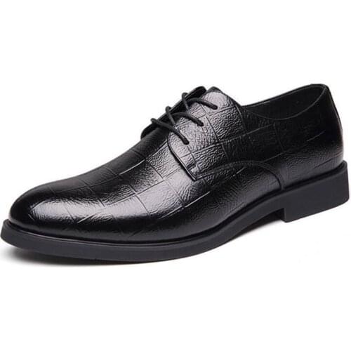2021 New Patent Leather Shoes Formal Round Toe Business Men Dress Shoes Breathable Comfortable Oxfords Shoes for Men Solid