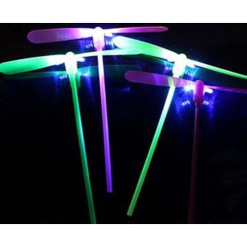 1pcs Random Color Creative Bamboo Dragonfly Flash Shine Hand Push Luminous Small Toys Toys For Children Gifts Outdoor Night Toys