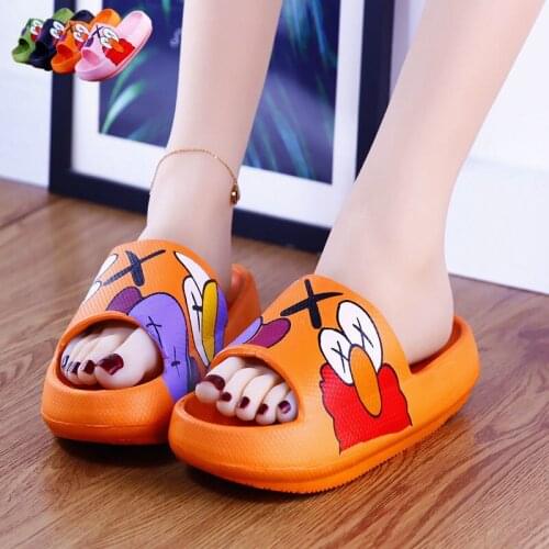 Women Slippers 2021 New Womens Personality Sandals and Slippers Summer Indoor and Outdoor Bathing Thick-soled Non-slip Slippers
