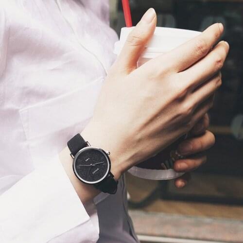 Simplicity Women Watches Black Fashion Casual Ladies Quartz Wristwatches Vintage Leather Band Female Retro Watch Womans Clock