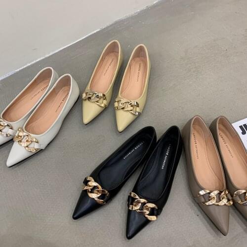 Pointed toe shoes womens flat heel metal chain fashion trendy flat shoes ladies all-match small fragrance style womens shoes