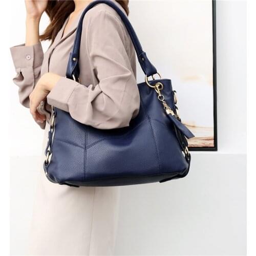 Womens Bag Hand-held Bill of Lading Shoulder Slanting Soft Leather Atmospheric Simple Korean Version Large Capacity Leisure Bag
