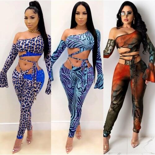 Sportswear Fashion Hot Selling Sexy Print Off-the-shoulder Flared Sleeves Top Trousers Two-piece Set of sports suits for women