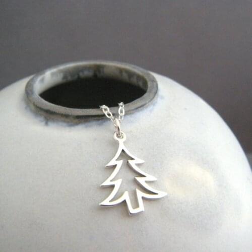 Simple Gold Christmas Cone Cedar Pine Tree Shape Choker Chain Necklace Tason Palm Plant Minimalist Charm Women Family Pendant
