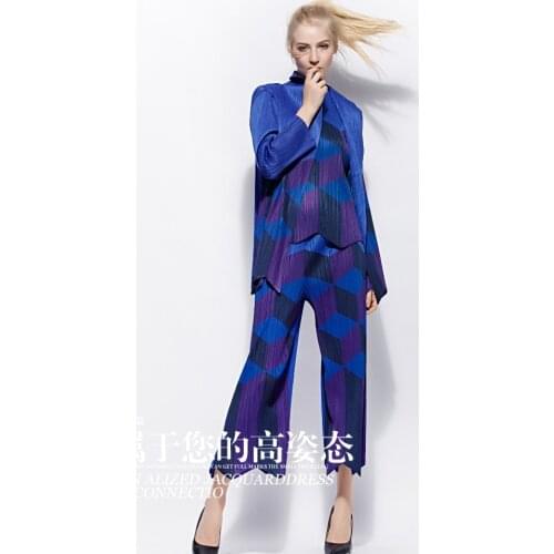 Miyake fold Autumn bronzing three-piece set long-sleeved overcoat + large swing sleeveless vest + wide pants IN STOCK