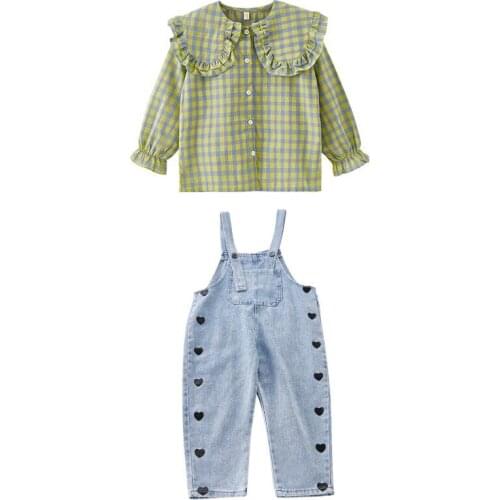 Kids girls' suits spring / autumn casual long-sleeved plaid shirt + denim overalls 2pcs sets of new big virgin suit