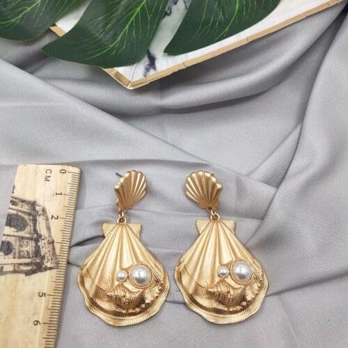 2019 Oorbellen Earing Aros Jewelry Joker Temperament Of Europe And America Pop Web Celebrity Fashion Pearl Shells Earrings A52