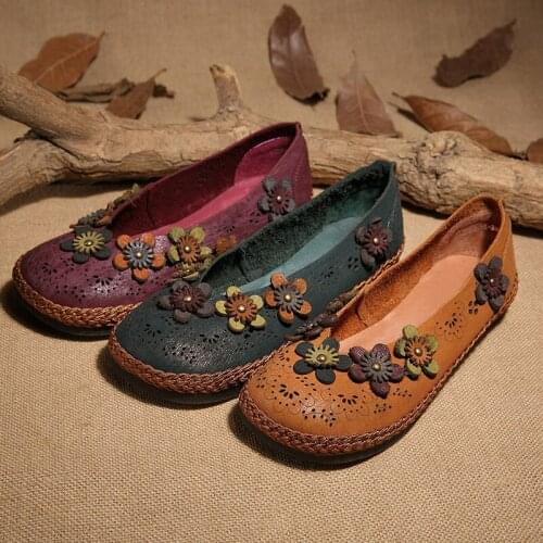 New spring leather shoes for womenHigh-quality womens shoesRetro hollow womens shoesLeather Flower Shoes