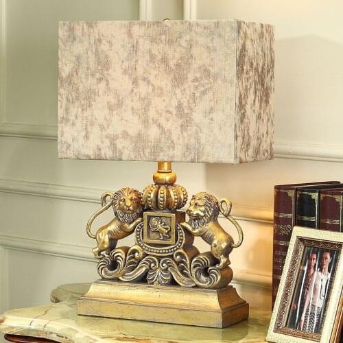 Free Shipping Creative Lion Resin Table Lamp Bedside Lamp For Living Room Decorative Bedroom Table Lamp Light Luxury Living Room