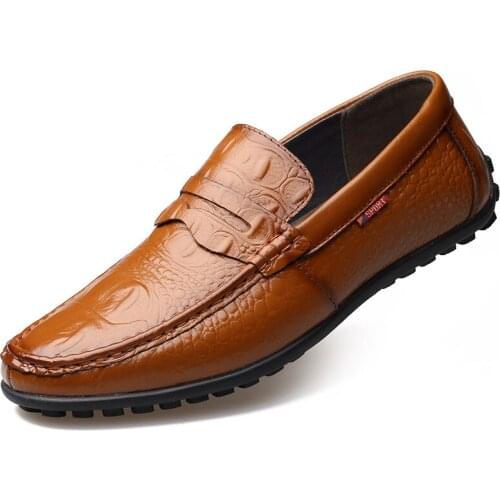 New Summer Men Shoes Breathable Genuine Leather Mens Loafers Low Slip-On Men Casual Shoes 2019 Fashion Flat Driving Shoes Black