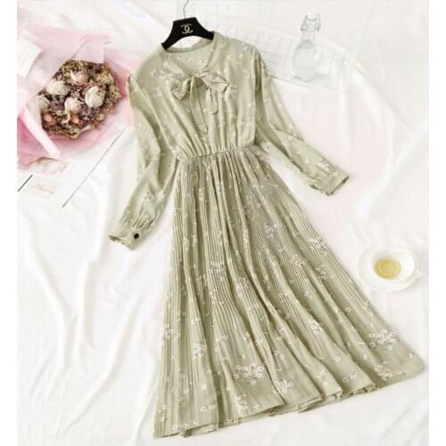 2020 new small and pure and fresh floral chiffon dress female very French students pleated restoring ancient ways