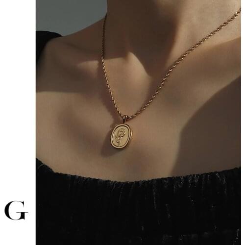 GHIDBK Minimalist Stainless Steel Textured Flower Pendant Twist Chain Chokers Necklaces for Women Stree Style Collars Wholesale