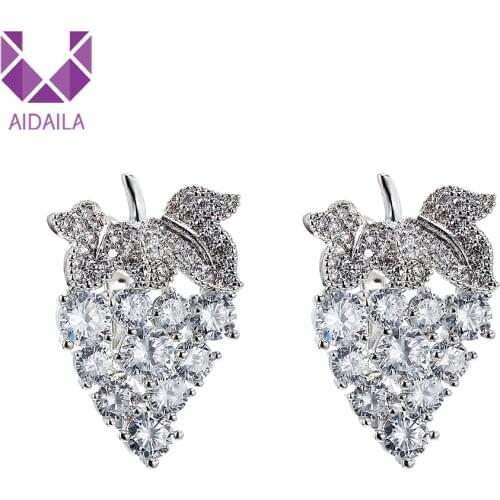 Grape shape stud earrings with AAA+ cubic zirconia zircon earrings light wedding earrings for bride luxury design top quality
