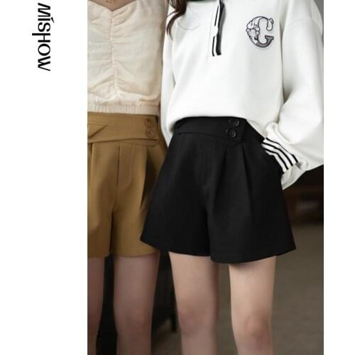MISHOW 2021 Spring Shorts For Women High Waist Pleated Short Trousers Office Lady Short Pants Female Bottom MX21A2664