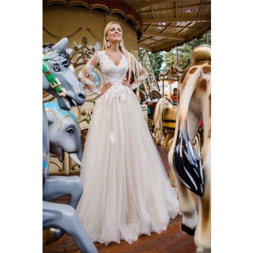 Pretty A-Line V Neck Long Sleeves Wedding Dresses Sweep Train Lace Appliques Bridal Gown Vestido de Noiva