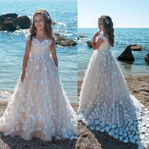 New Flower Girl Dresses For Weddings A-line Long Sleeves Tulle Appliques Pearls Long First Communion Dresses Little Girl