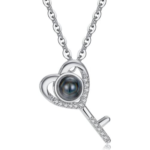 2020 New High Quality Heart Rose Gold Key Pendant Women Necklace 100 Language I Love You Projection Jewelry Necklace