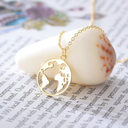 World Map Necklace Gold Map Pendant World Map Choker Crescent Moon Necklaces for Women Jewelry Accessories Collier Kpop