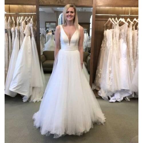 2019 A Line Sexy V Neck Beach Boho Wedding Dress Satin Top Tulle Skirt Backless Wedding Gown Boho Bride Dress Robe De Soiree