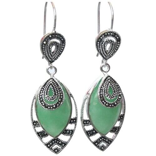VINTAGE 925 STERLING SILVER NANTURAL GREEN JADES MARCASITE EARRINGS