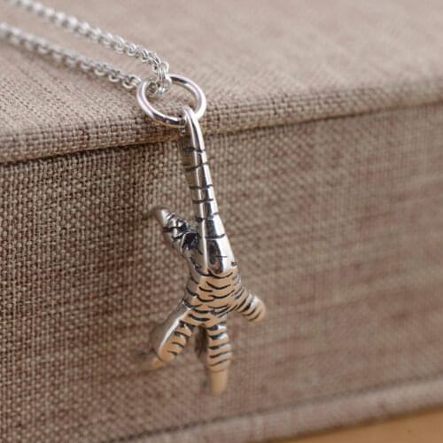 Fashion Gothic Black Raven Crow Necklace Oddities Bird Claw Talon Pendant Victoria Darkness Fashion Hot Charm Punk