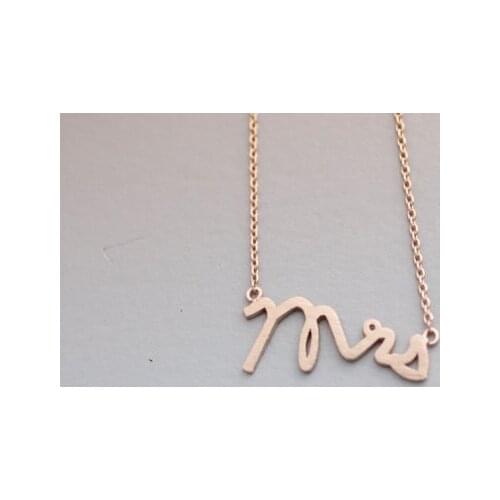 Daisies (10pcs/lot) Gold Silver Initials Mrs Pendant Necklace For Women Boho Chic Tiny Initials Mrs Necklace