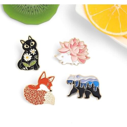 New Product Cartoon Flower Hedgehog Kitten Mountain Peak Polar Bear Fox Brooch Cute Fashion Small Animal Enamel Pin Jewelry Gift
