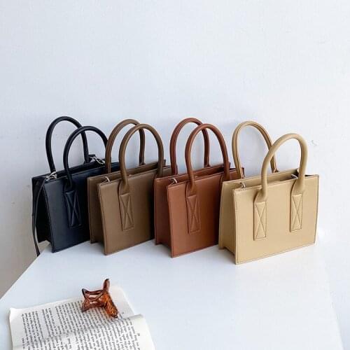 Womens bag Korean version 2021 womens shoulder bag retro straddle Bag Fashion portable texture Tote Bag Fashion