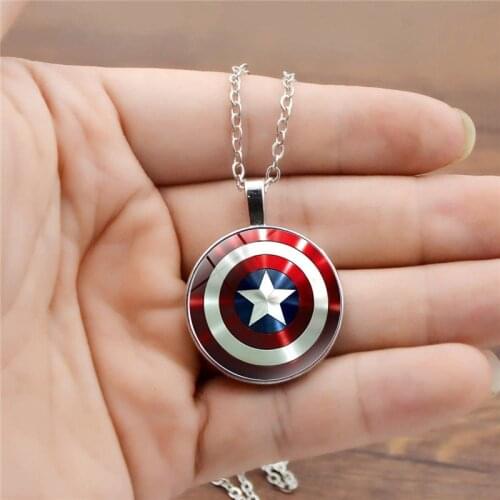 Superhero American captain Cosplay time gem necklace mens and women metal pendant chain chain round shield pendant key button