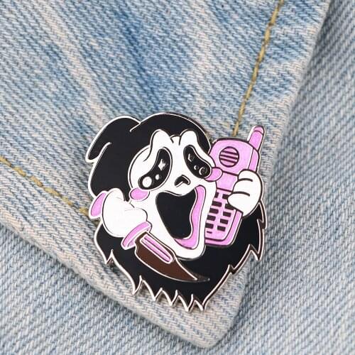 ZF3147 Movie Ghost Scream Halloween Clothing Accessories Enamel Pin Brooch Creative Cartoon Denim Coat Lapel Badge Jewelry Gift