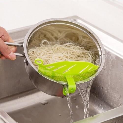 Snap-in leaf-shaped drain board, fruit and vegetable noodle plastic filter block, rice cleaner cleaning filter gadget