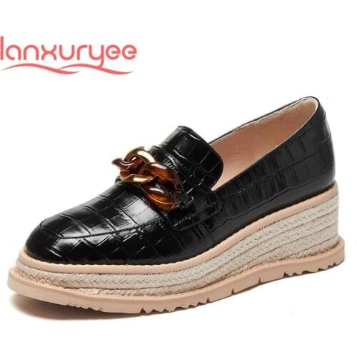Lanxuryee genuine leather round toe high heels straw wedges chain decoration classic colors beauty lady spring women pumps L31