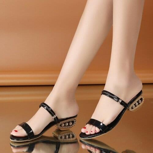 2021 New Crystal Gladiator Sandals New Fashion Bling Sexy Square Heels Platform Beach Sandals Casual Gold Shoes Woman