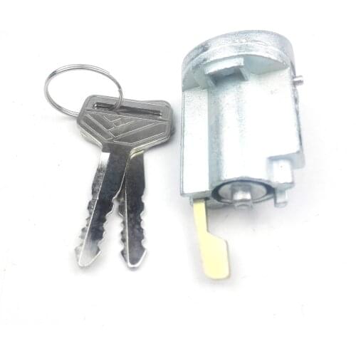 Car trunk lid lock with key for a KE30,6905712010/1, 6905789102
