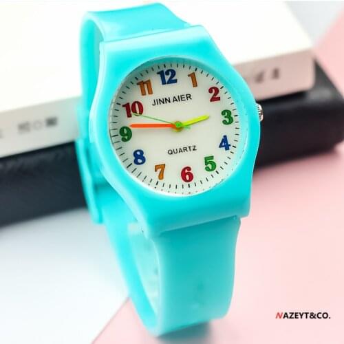 Promotion new fashion unisex quartz watch woman middle boys girls color no.dial jelly watch student color silicone strap clock