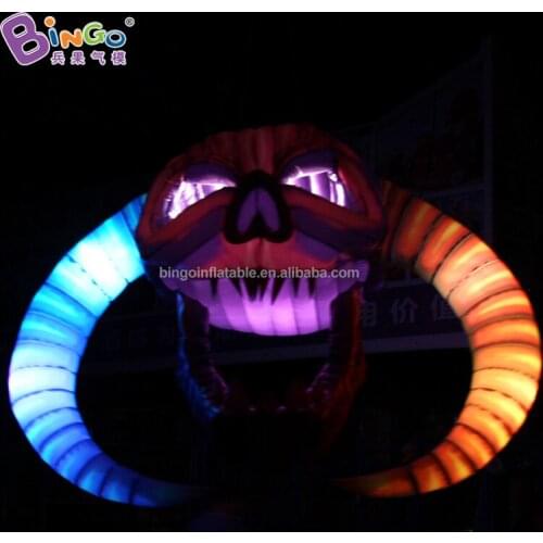 Personalized 3.2X2 meters giant inflatable horned skull / giant inflatable skull with lights toys