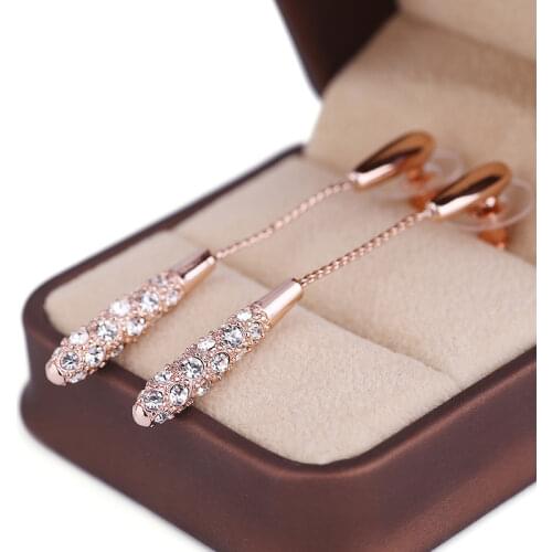 New Hot Style Earrings Female Fashion And Elegant Long Drop-shaped Alloy Earrings Earrings