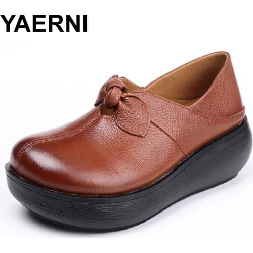 YAERNI Retro Spring Style Genuine Leather Breathable Ladies Flat Shoes Woman Slip-on Low Heel Handmade Appliques Oxford Shoes