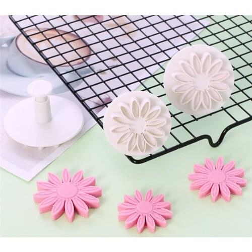 3Pcs/Set Flower Fondant Cake Cookies Paste Mold Sugarcraft Plunger Cutter Cupcake Decorating Set Tools