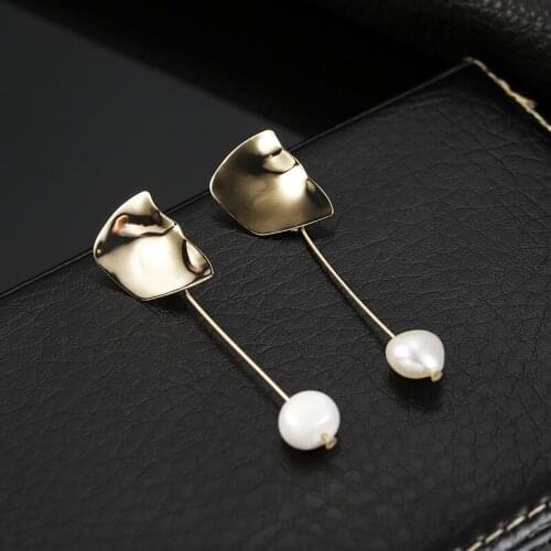 Golden long earrings creative fashion simple earrings irregular geometric metal Pearl combination earrings jewelry wholesale