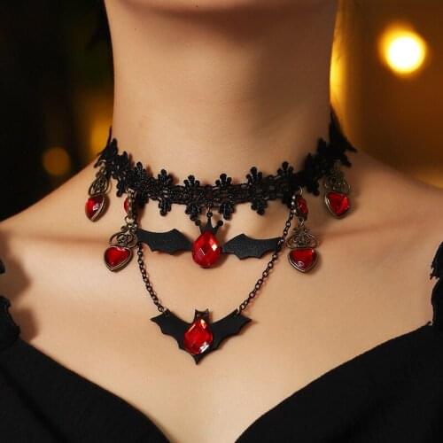 Crown King Queen Bat Choker Necklaces for Women Leather PU Chokers Red Rhinestone Heart Pendant Necklace Girls Halloween Jewelry