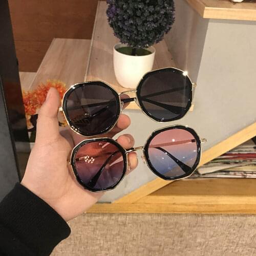 Fashion Womens Glasses Retro Style Oval Black Decorations for Girls Luxury Designer Trending Products 2020 Glasses for Driving