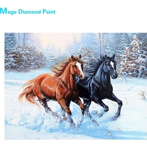Two Horses Running in the Snow Animal Diamond Painting Round Full Drill Nouveaute DIY Mosaic Embroidery 5D Cross Stitch Gifts