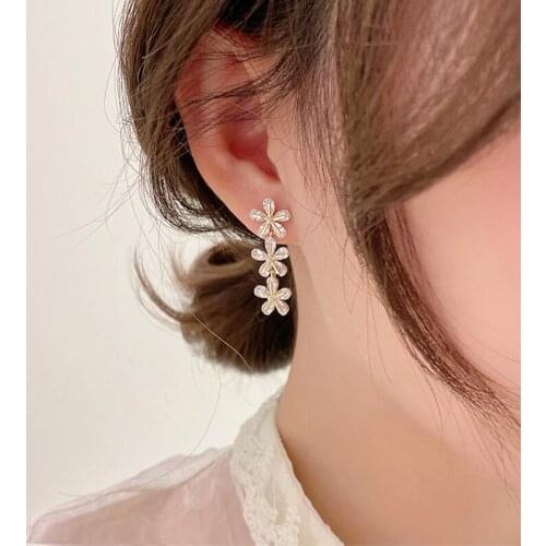 OLIRAFT 2021 Romantic Sweet Elegant Long Crystal Flower Petal Tassel Drop Earrings For Women Lady Fashion Party Pendientes