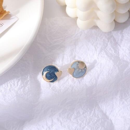 Retro Planet Sun And Moon Asymmetrical French Clip Earrings Asymmetry Female Ear ClipsTemperament Heart-Shaped Stud Earrings