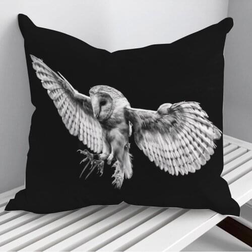 Barn owl in flight Throw Pillows Cushion Cover On Sofa Home Decor 45*45cm 40*40cm Gift Pillowcase Cojines Dropshipping