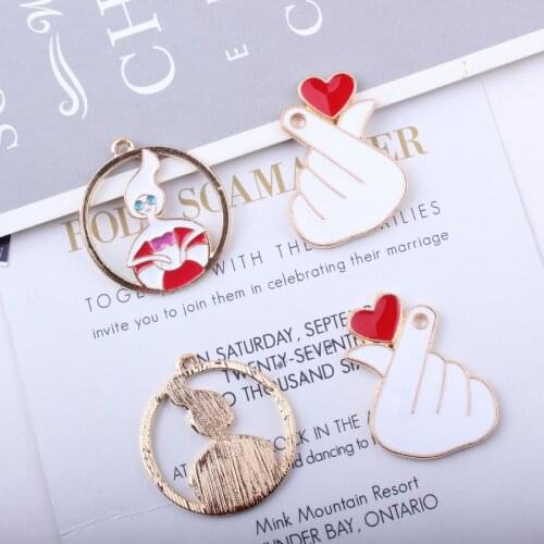 10PCS Wholesale Swimsuit Beauty Heart Gesture Enamel Charms Pendant fashion Jewelry for DIY Necklace Bracelet Making Craft