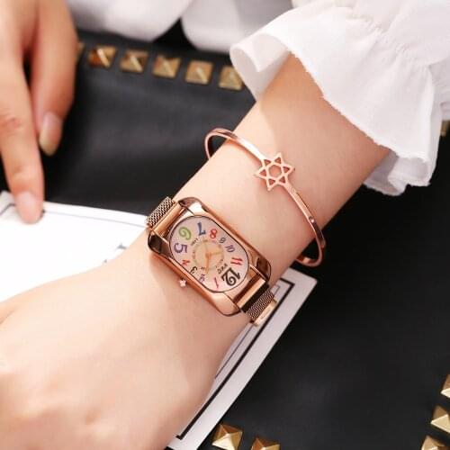 Women watch Fashion 2021 New Women Hot Sale Ladies Square Dial Quartz Watch Model Watchwrist Roman Numeral Magnet Strap Watches