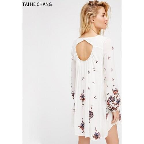 Women dress high-end vestidos vintage floral embroidery bohemian runway loose sexy beach backless white mini long sleeve dress