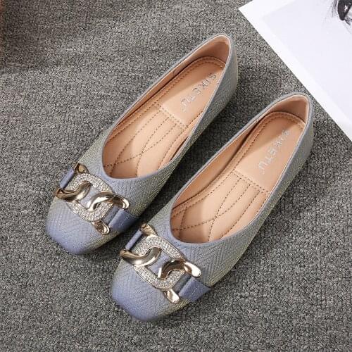 2021 New Woman Flats Big Size with Bling Metal Soft Bottom Square Head Womens Shoes Casual Fashion Shoes Women for Spring Fall